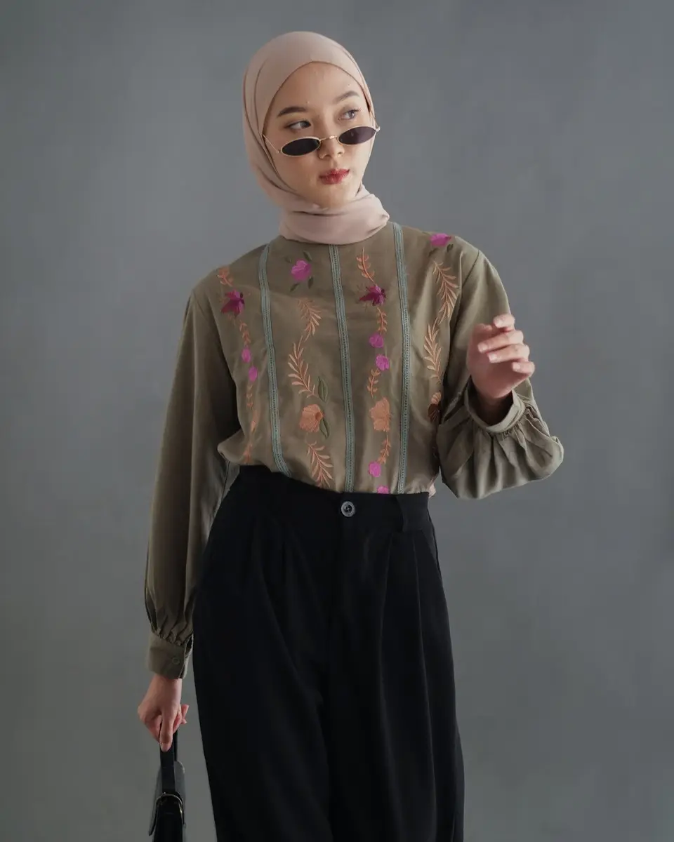 Deviline Blouse Olive