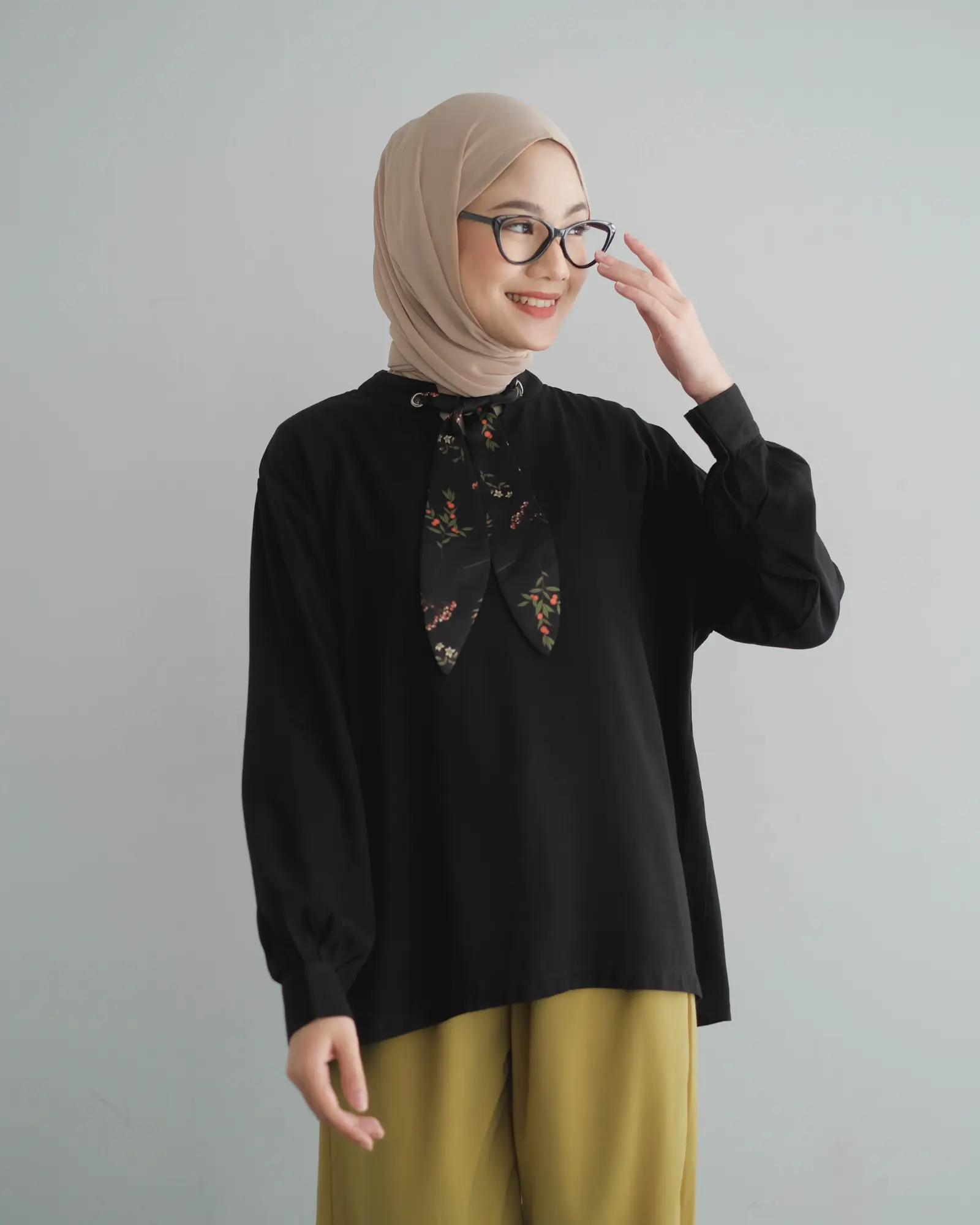 Abigail Blouse Black