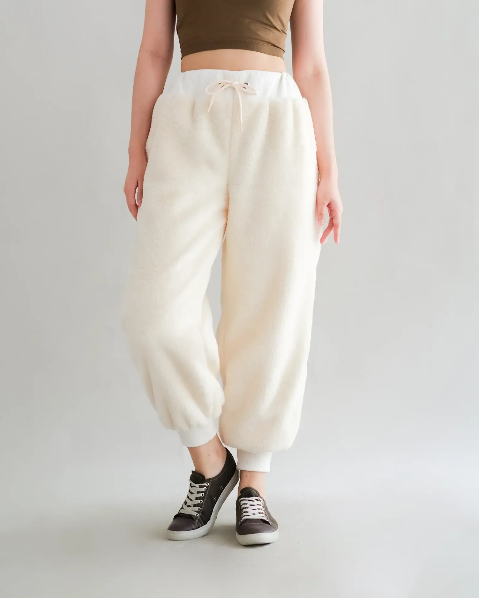 Macy Jogger Broken White
