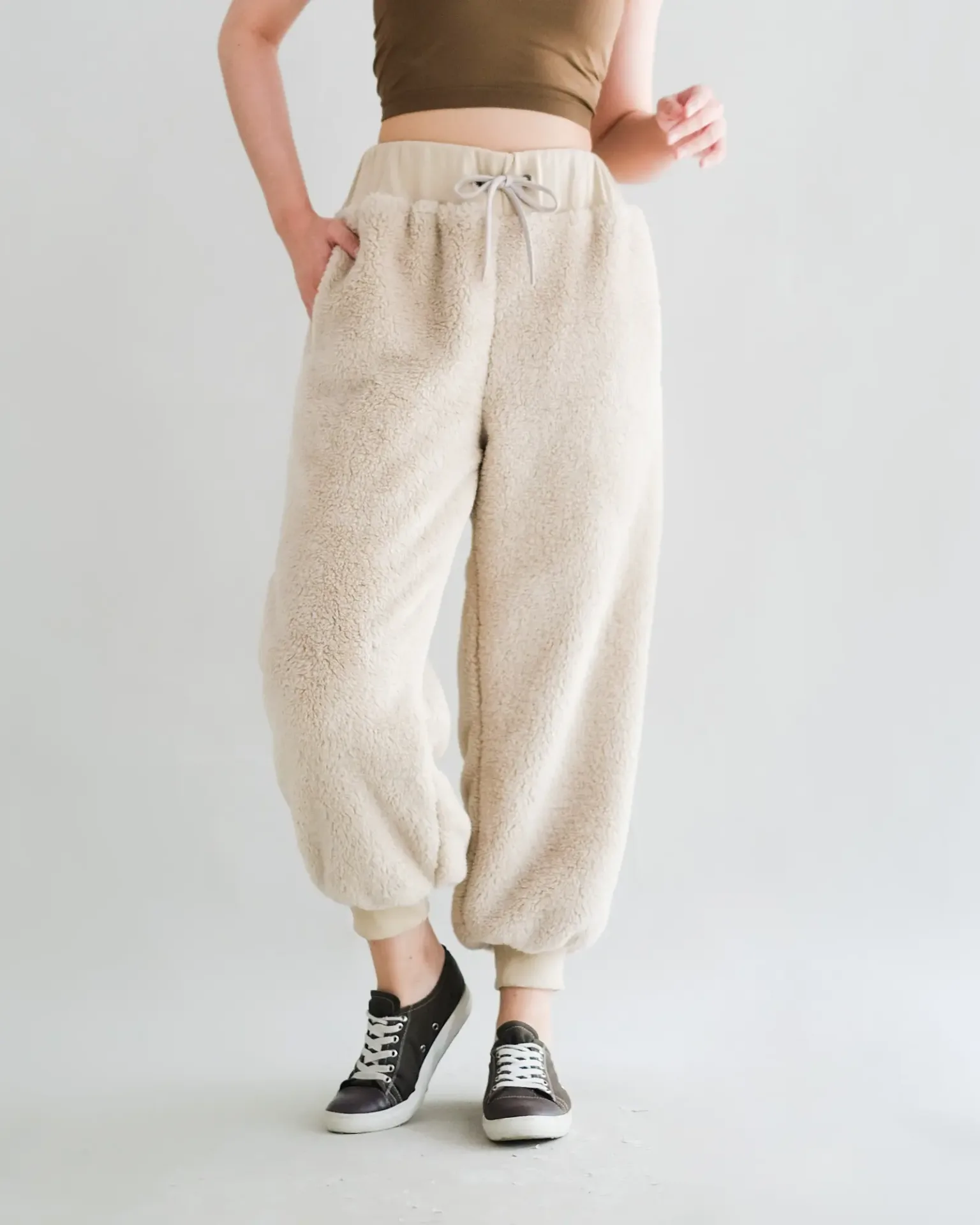 Macy Jogger Cream