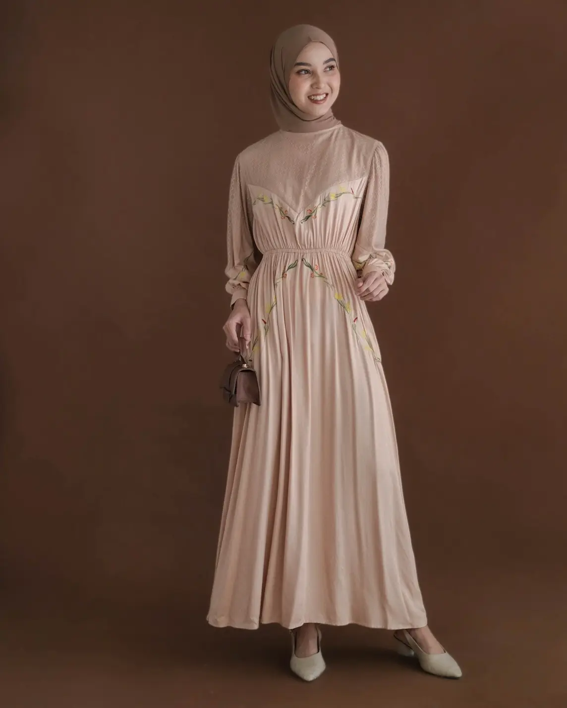 Artema Maxi Dress Cream - Image 3