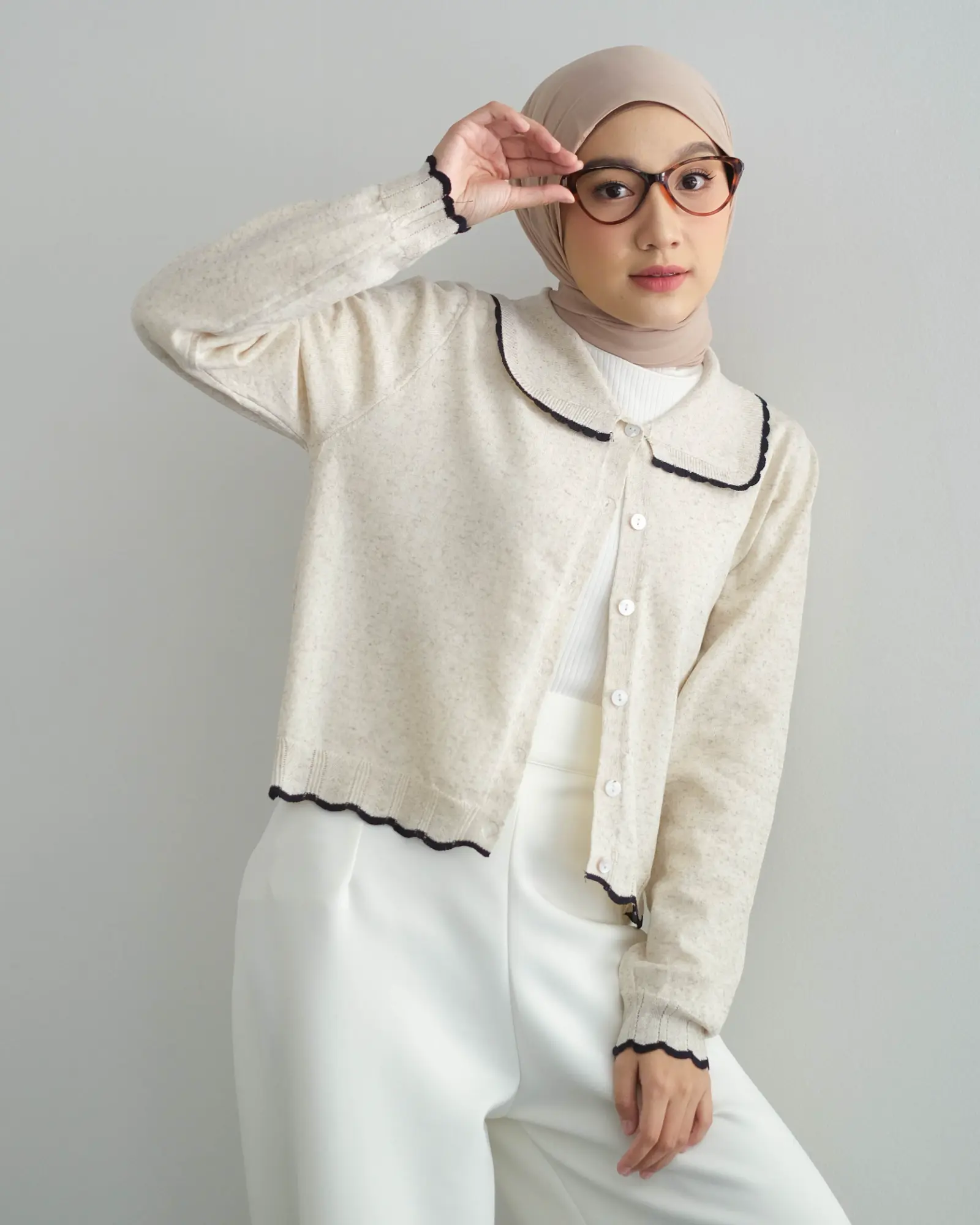 Darinka Cardi Kode 1017-2 Broken White