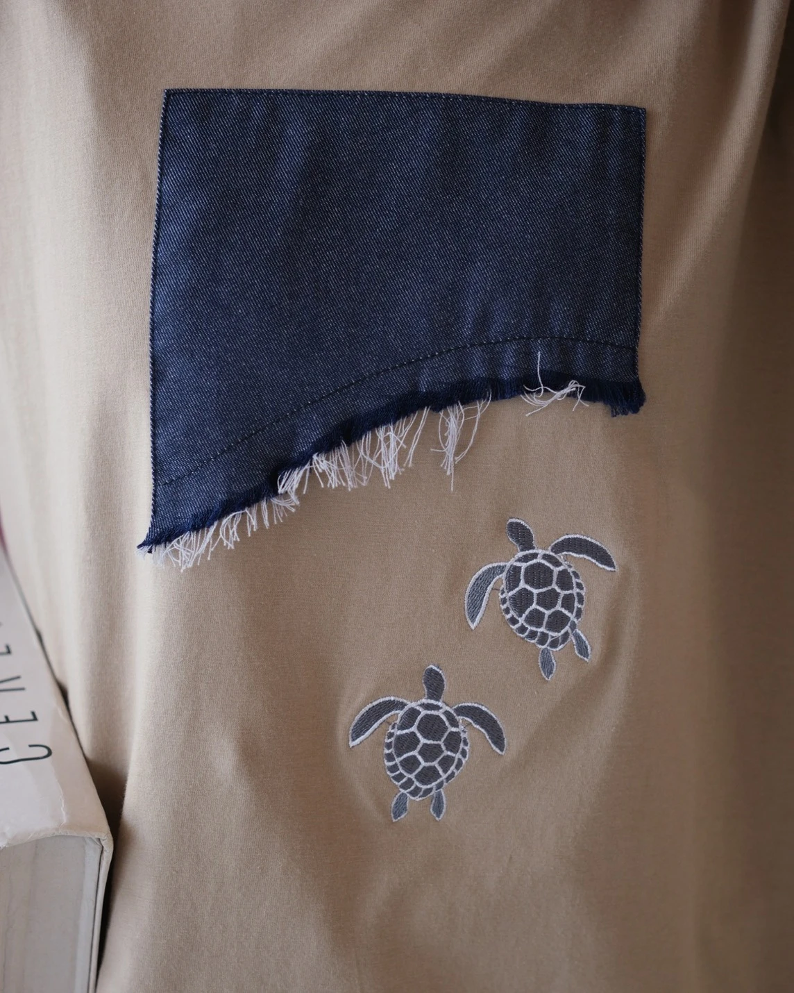 Chelo Longsleeve Khaki - Image 3