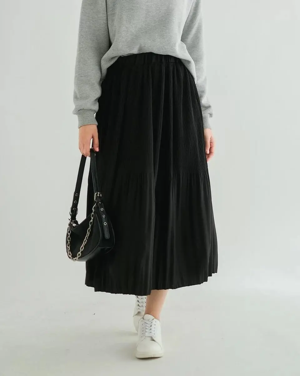 Rikani Skirt Kode V 2660 Black