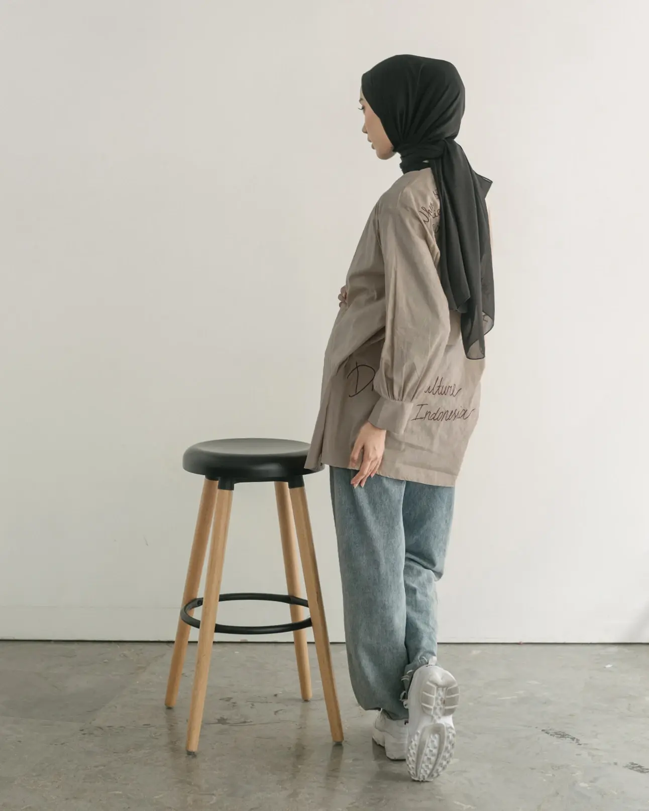 Story Outer Khaki - Image 2