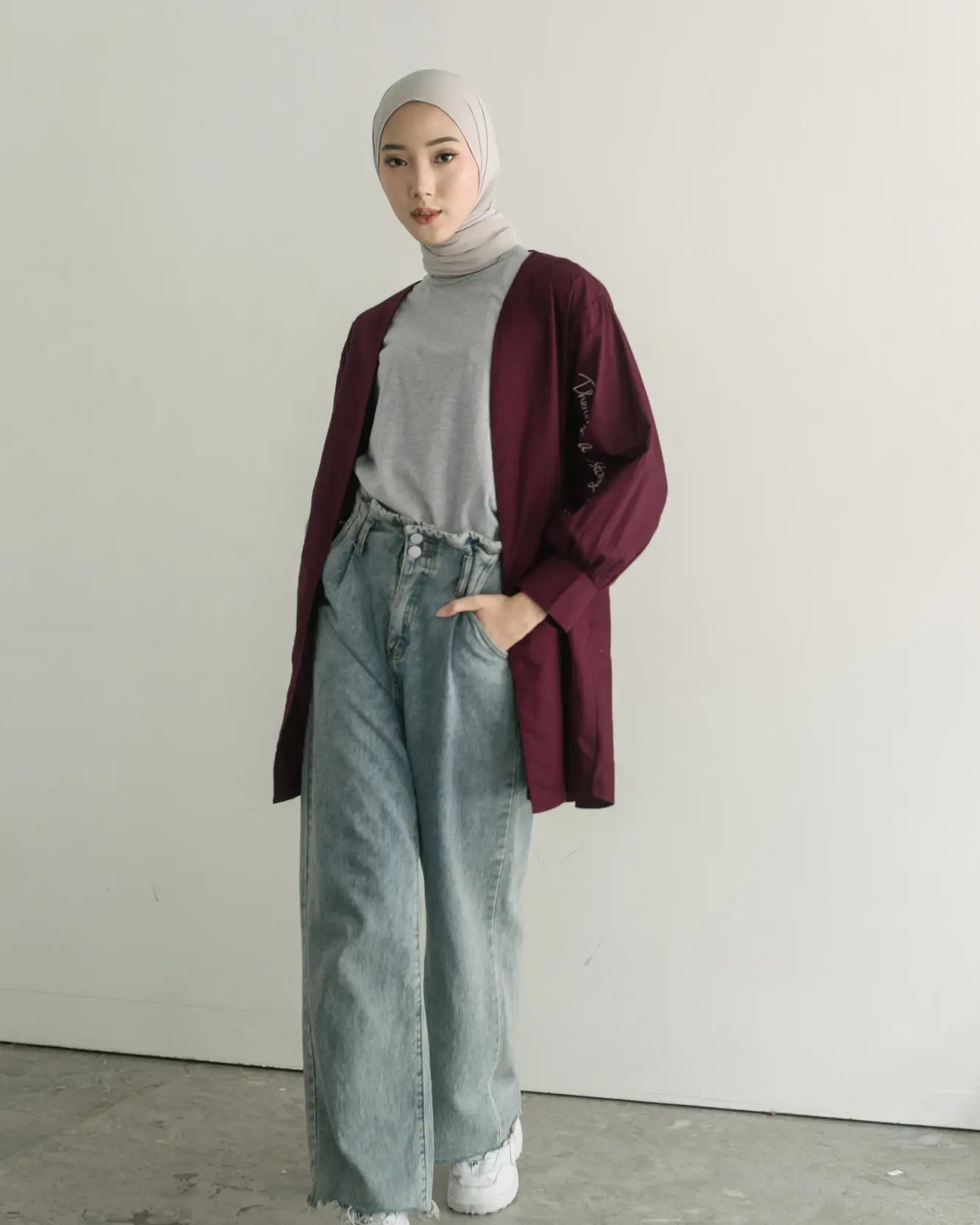 Story Outer Maroon - Image 3