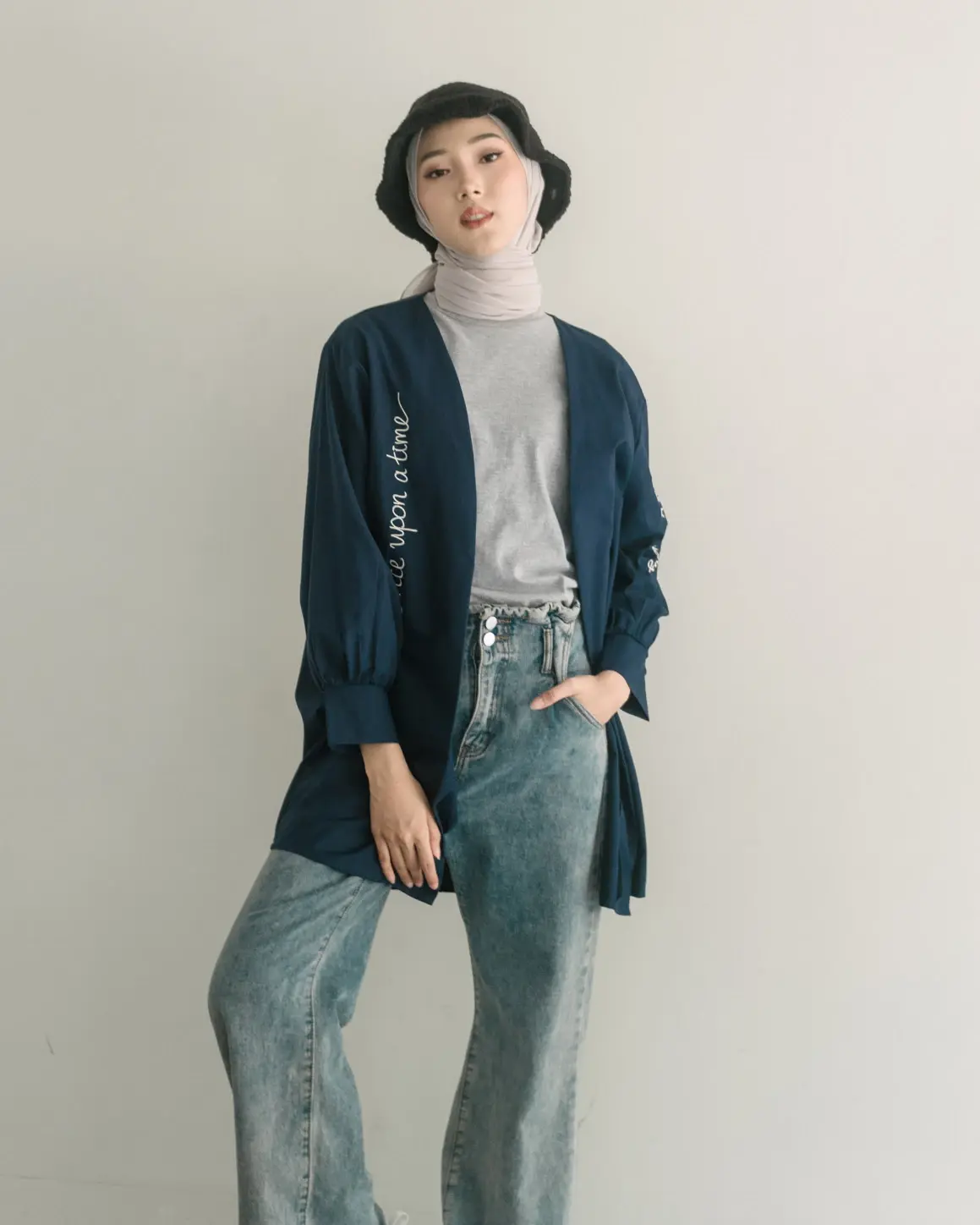 Story Outer Navy - Image 2