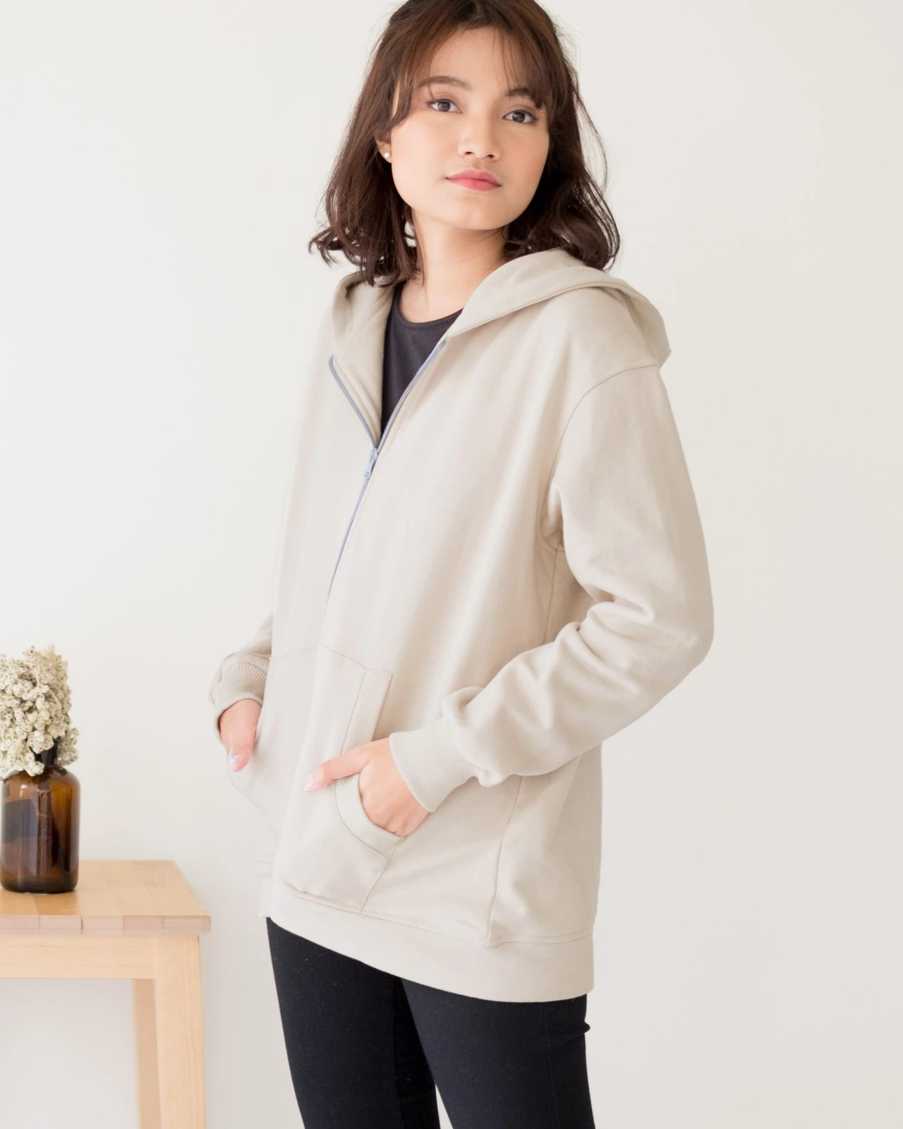 Reabetsoe Hooded Jacket Beige - Image 3