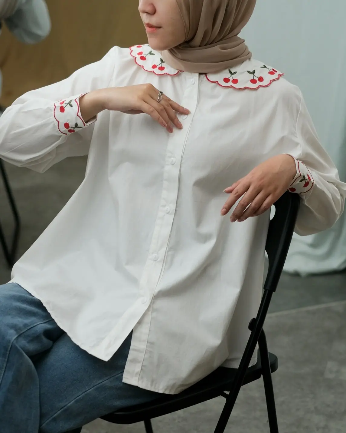 Cheryn Shirt Kode 6651 Broken White