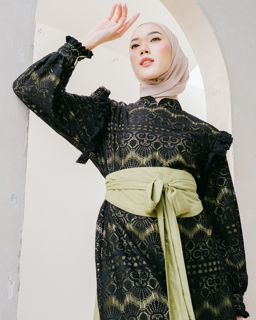 Kanisya Maxi Dress Black - Image 7