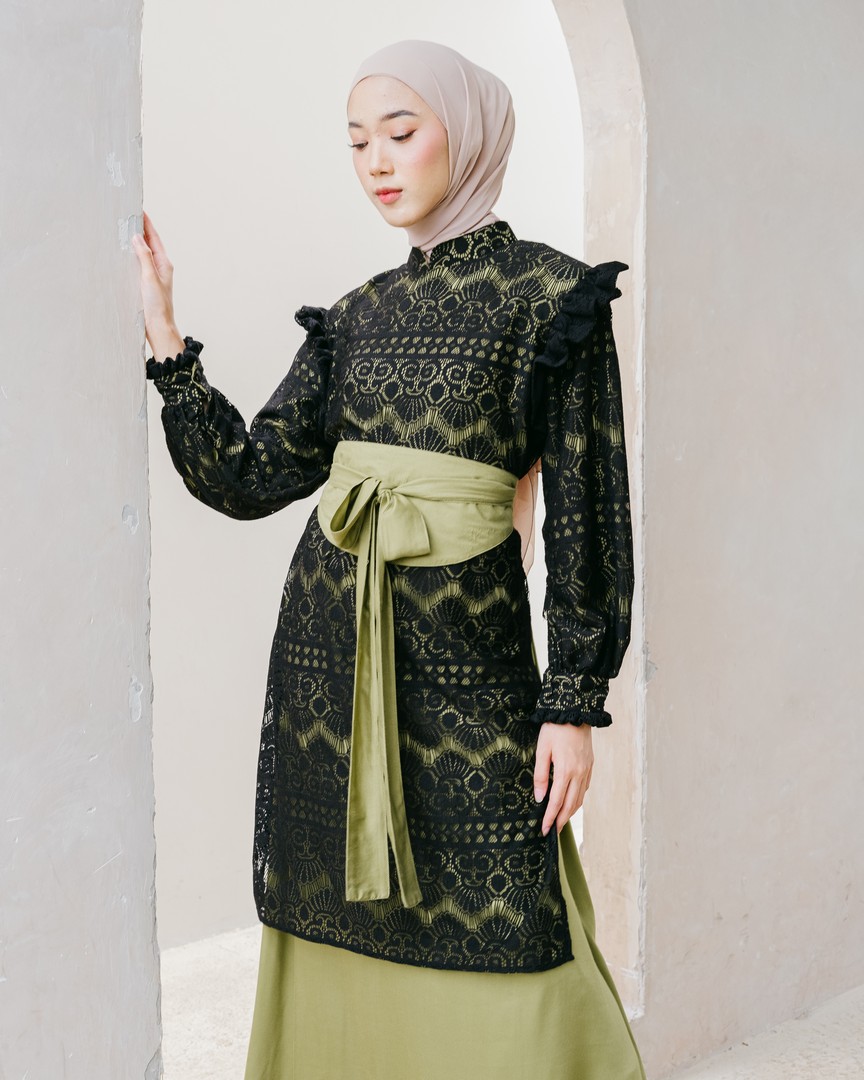 Kanisya Maxi Dress Black - Image 6