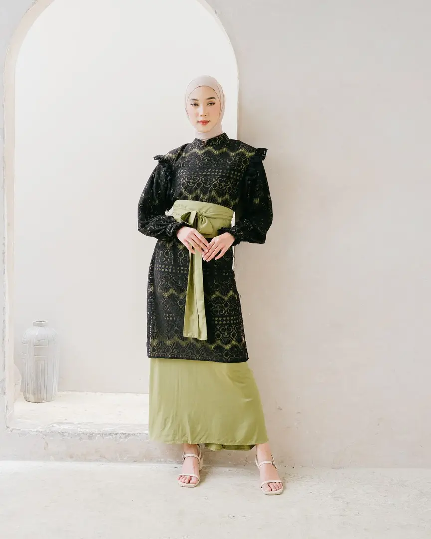 Kanisya Maxi Dress Black - Image 2