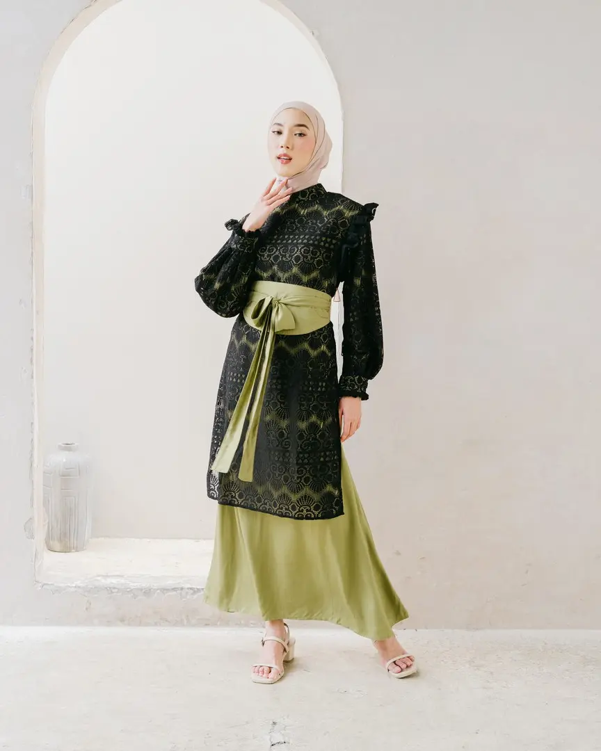 Kanisya Maxi Dress Black