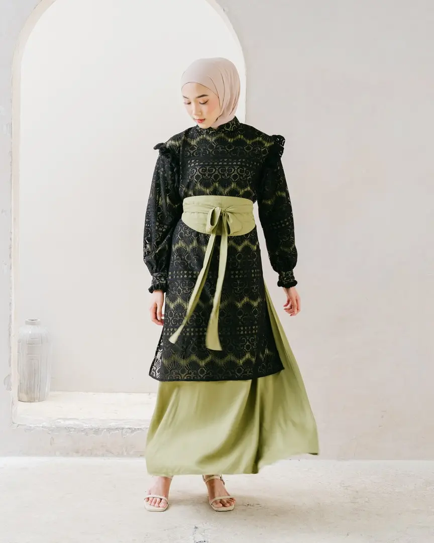 Kanisya Maxi Dress Black - Image 3
