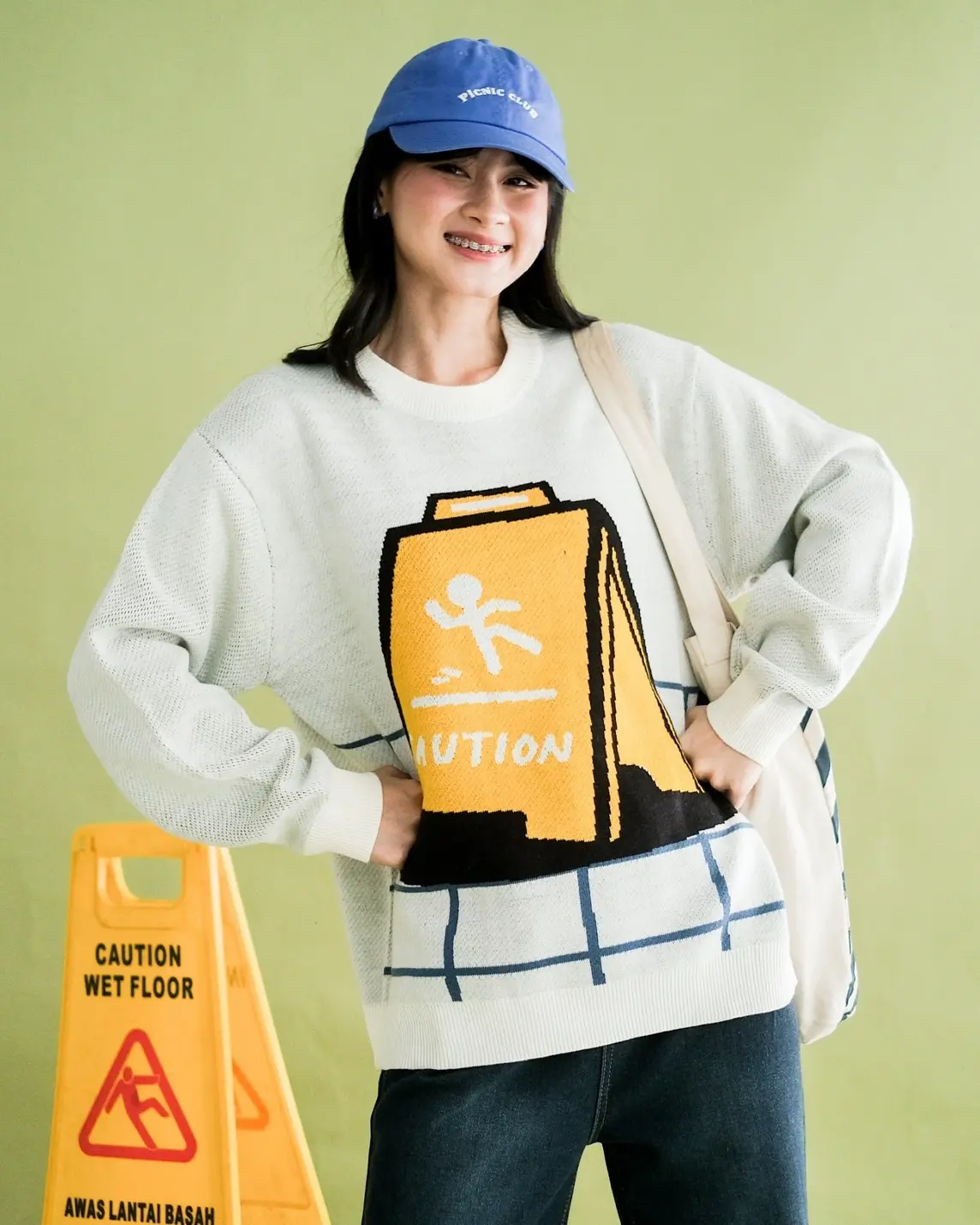 Alternative view of Banana Sweater Sage Green