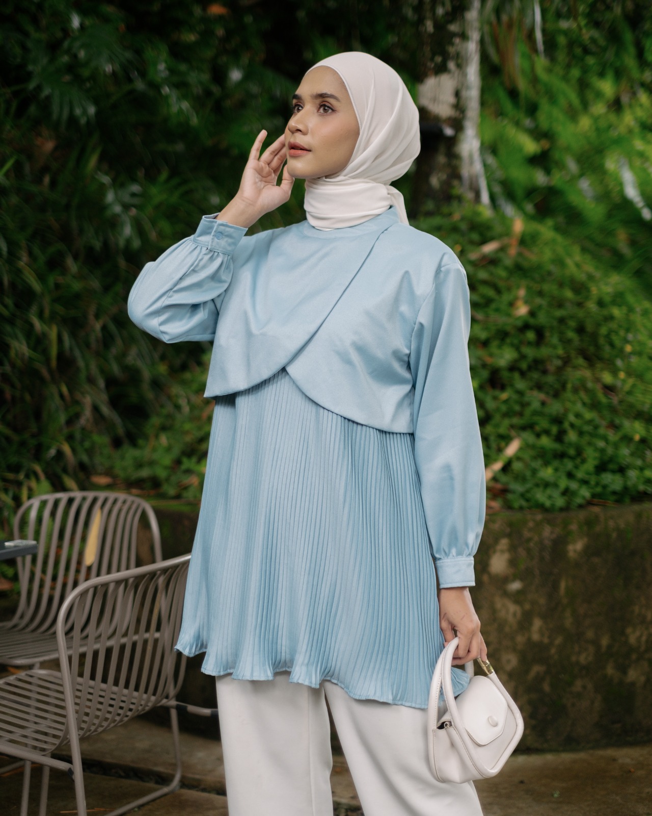 Chelsya Blouse Blue - Image 2
