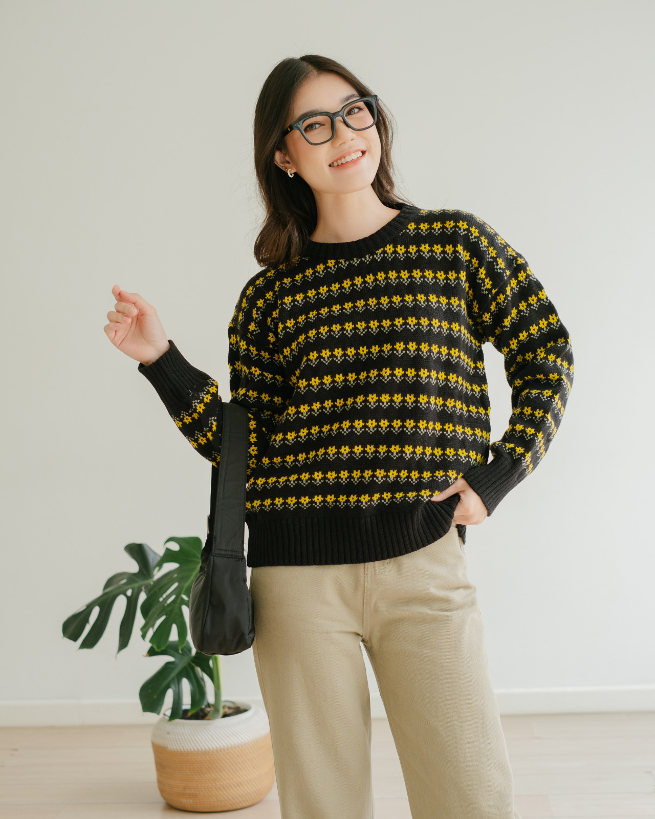 Daisy Sweater Black