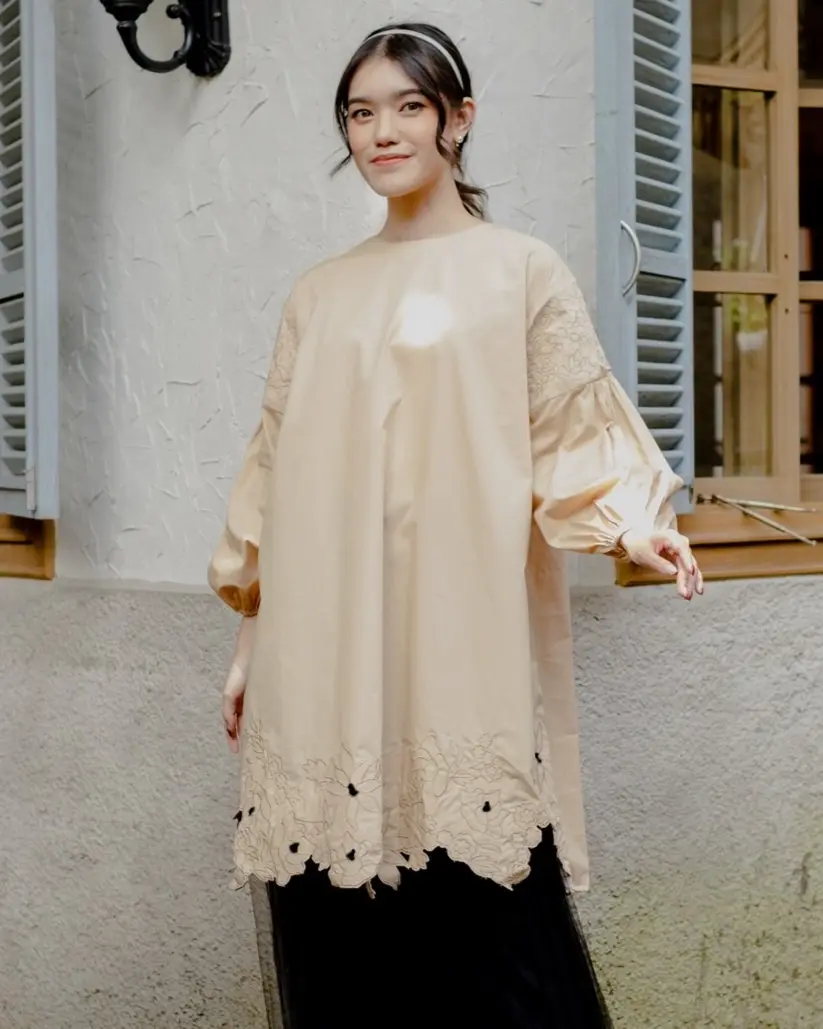 Degamour Tunic Cream - Image 2