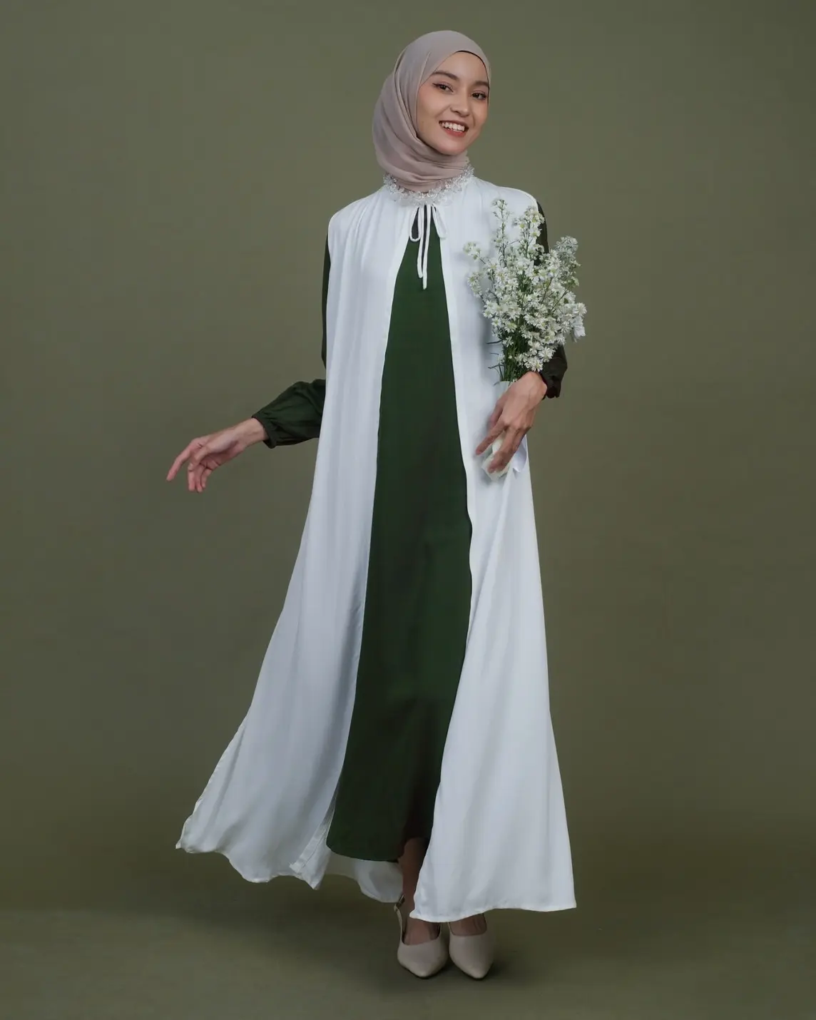 Elodhia Maxi Dress Glass Green - Image 2