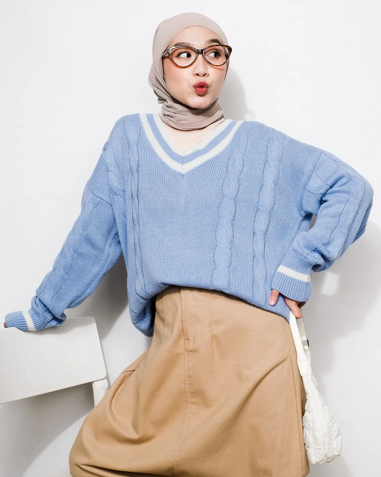 Gaelda Sweater Blue - Image 2