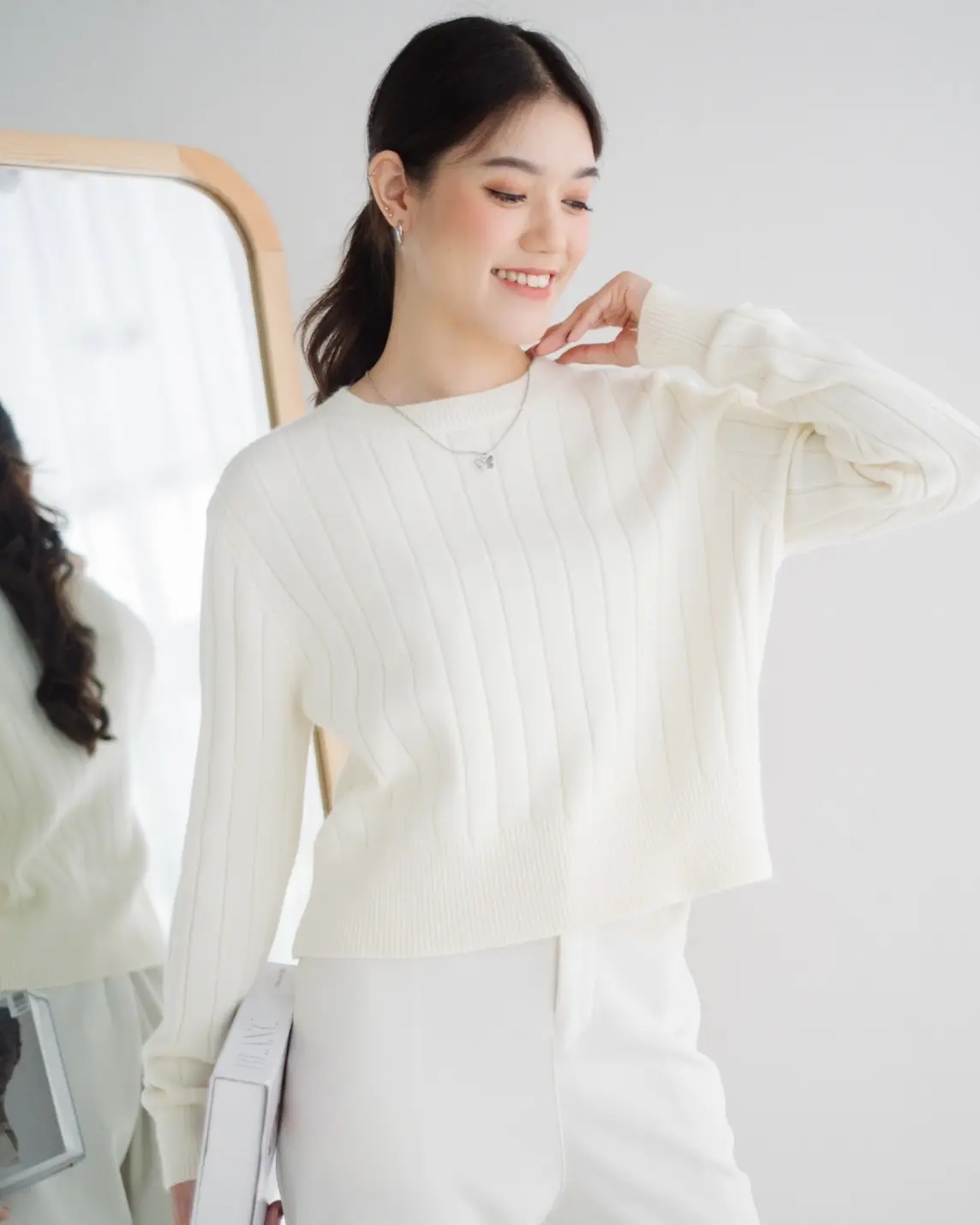 Jenaya Longsleeve Kode 155 Broken White - Image 2