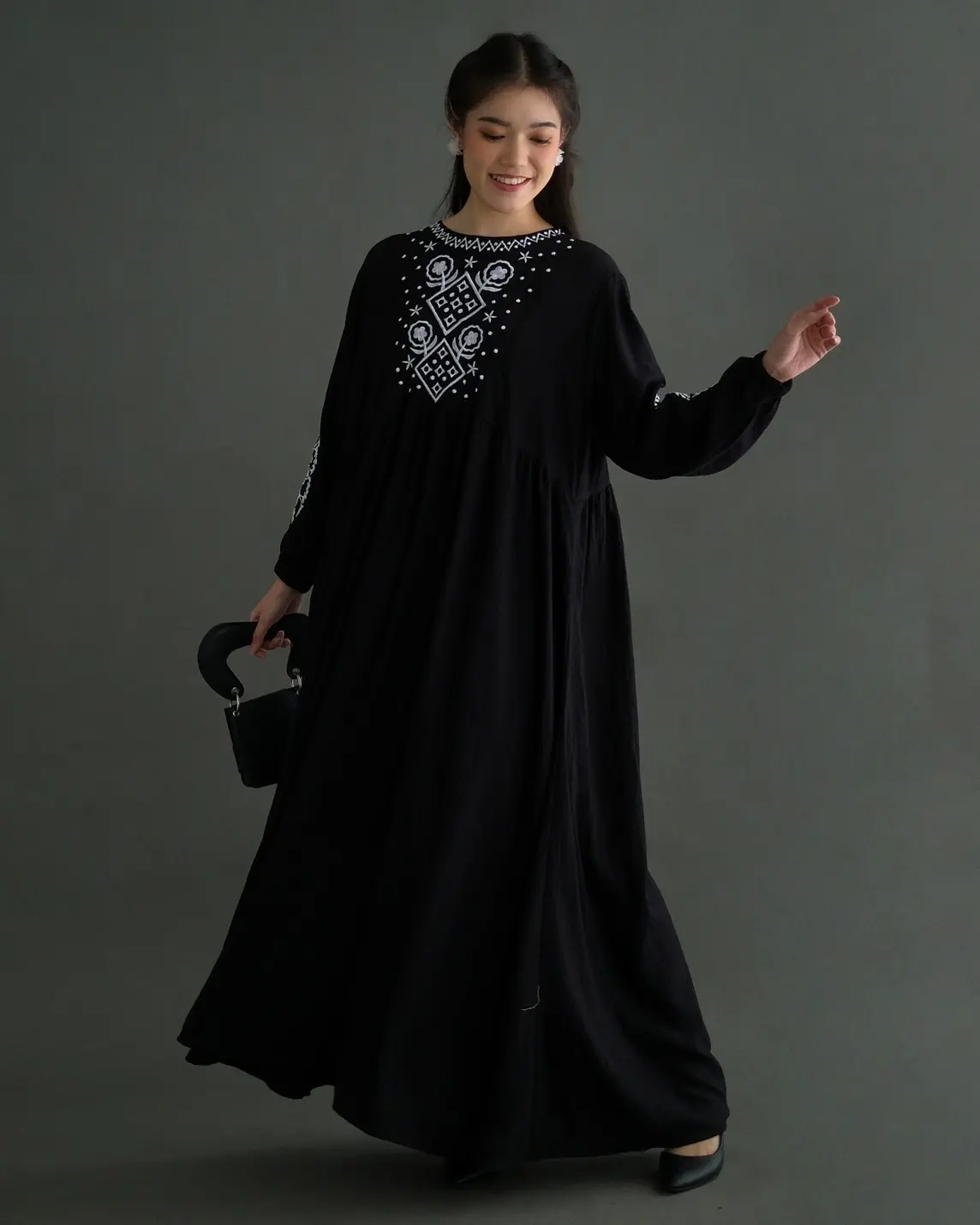Johaira Maxi Dress Black - Image 3