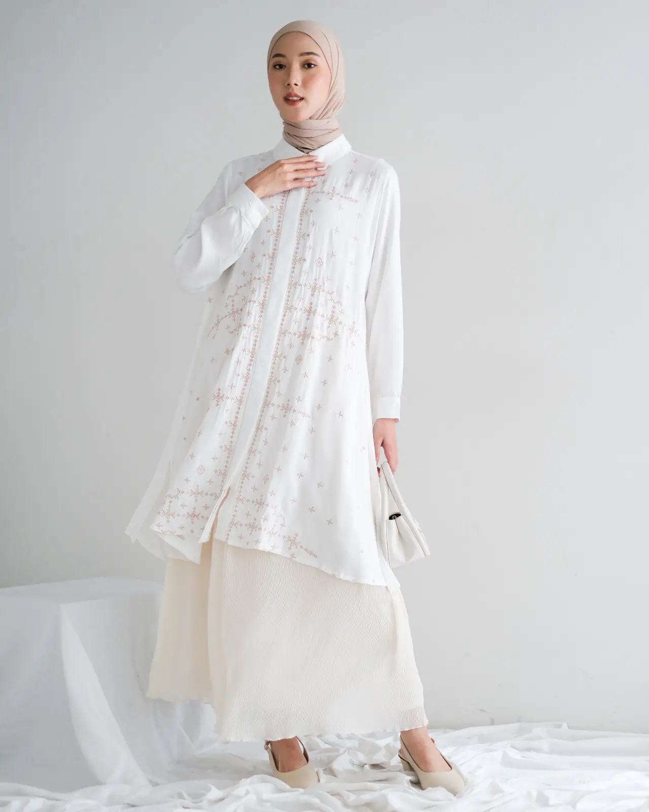 Kinayra Tunic Kode 1301-1 Broken White