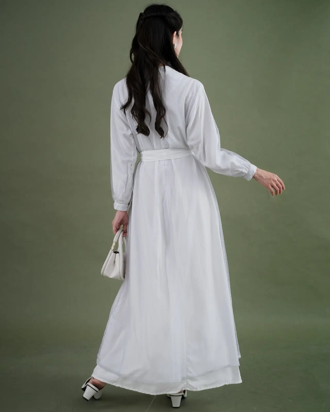 Liora Longdress Broken White - Image 3