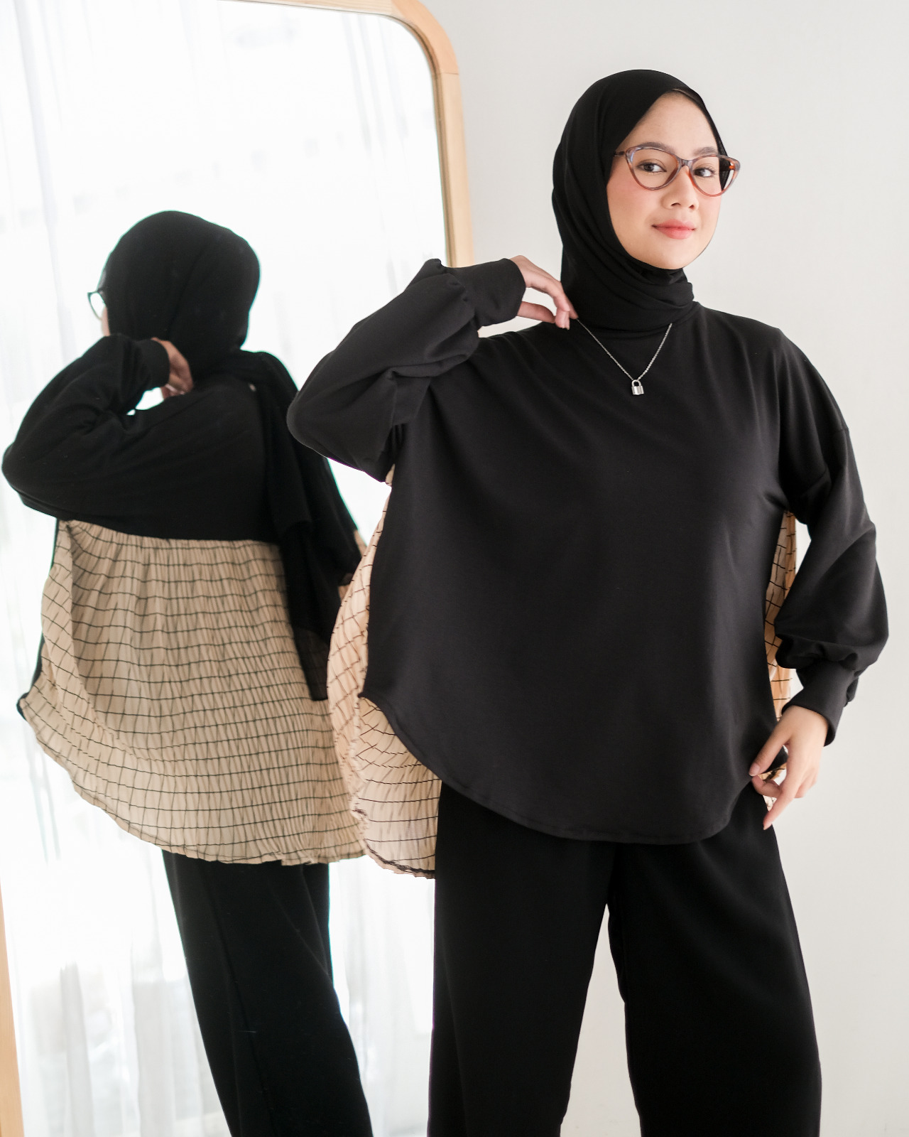 Priyanka Plisket Longsleeve Cream