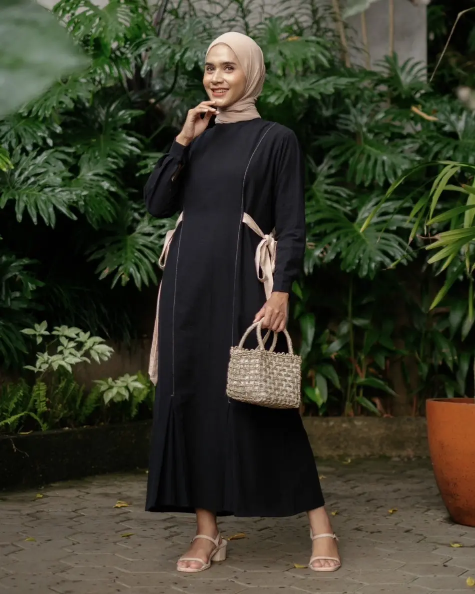 Refina Maxi Dress Black