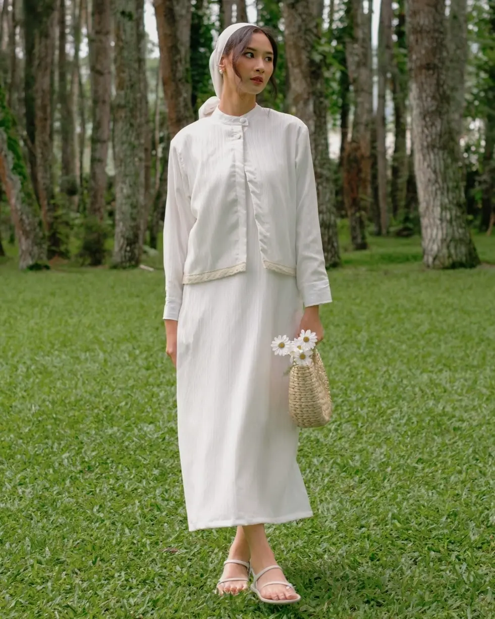 Syabil Set Broken White