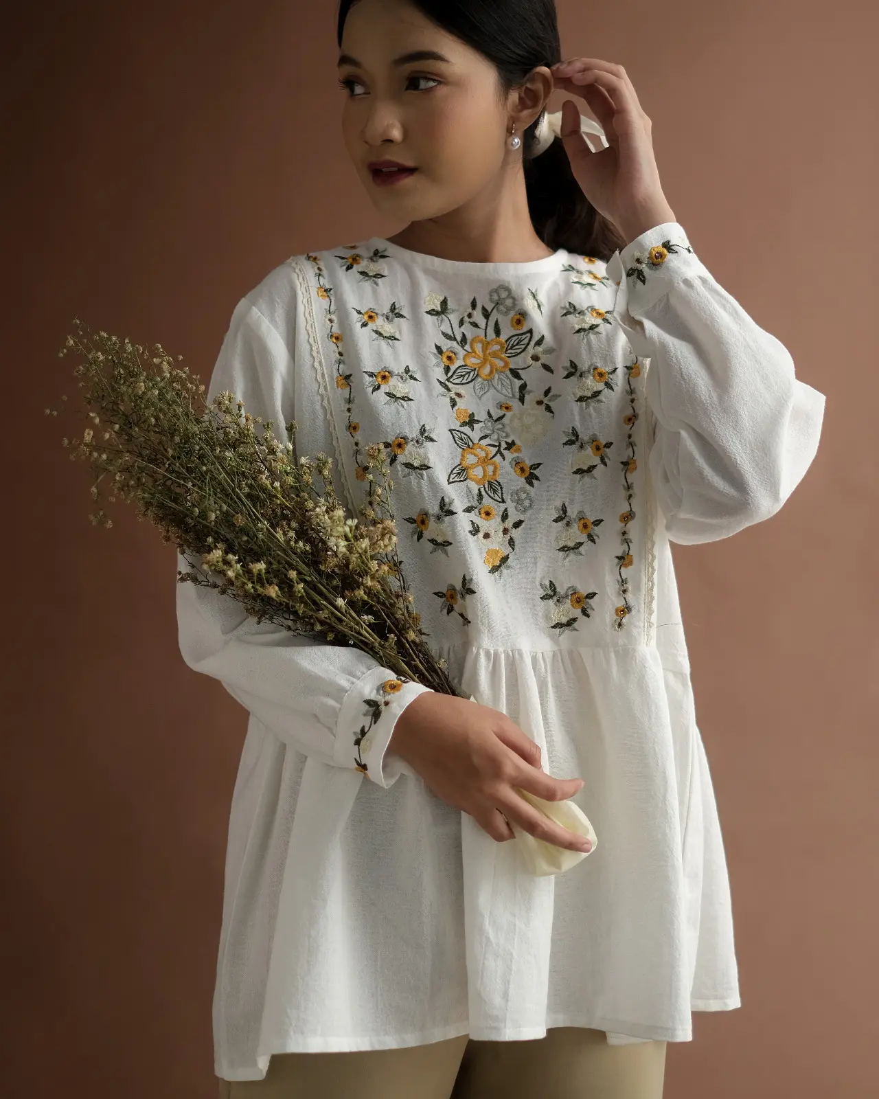 Urviya Longsleeve Kode 6668 Broken White - Image 4