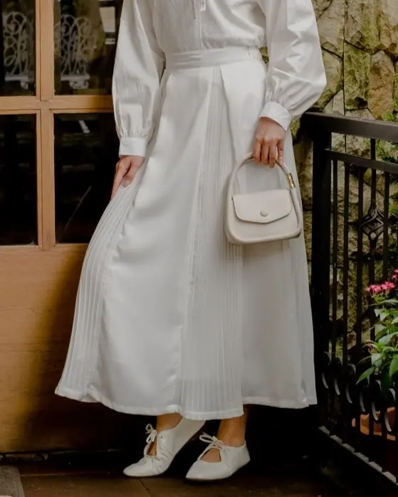 Yoreana Skirt Broken White - Image 2