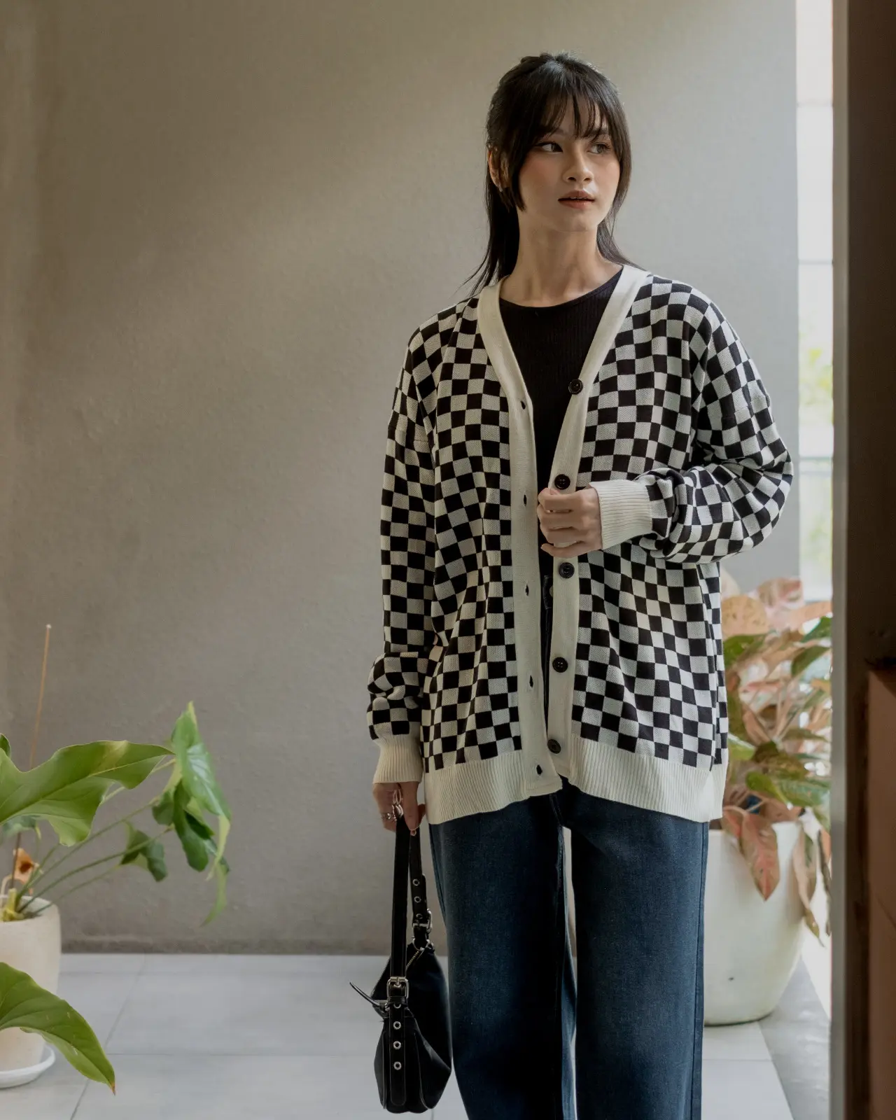 Cevon Cardi Black