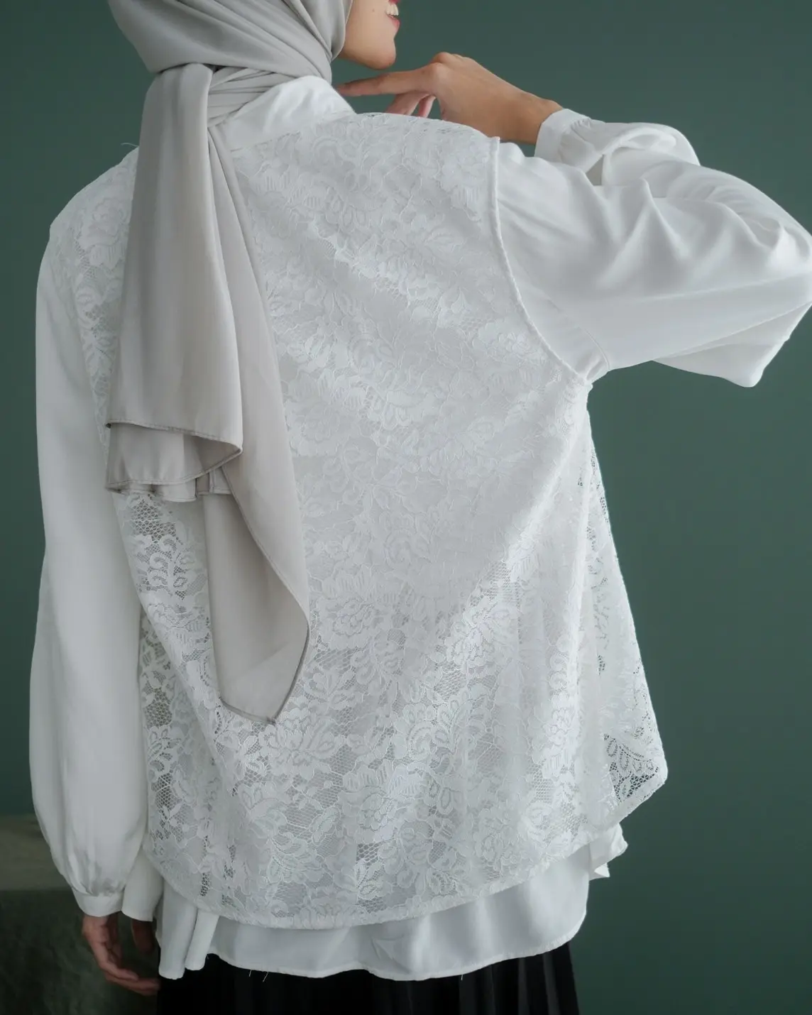Delvina Longsleeve Kode 1290.6 Broken White - Image 4