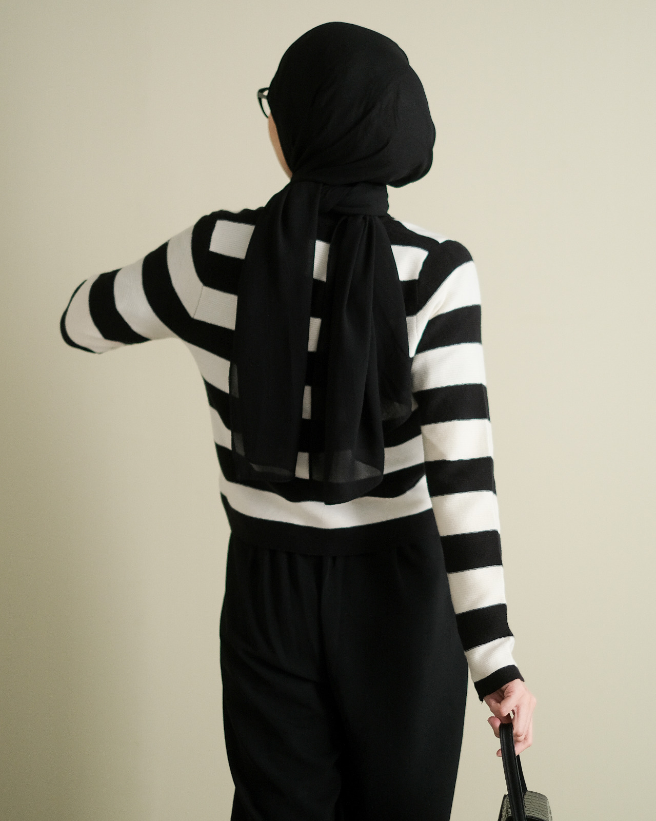 Jiana Stripe Longsleeve Kode 156 Black - Image 3
