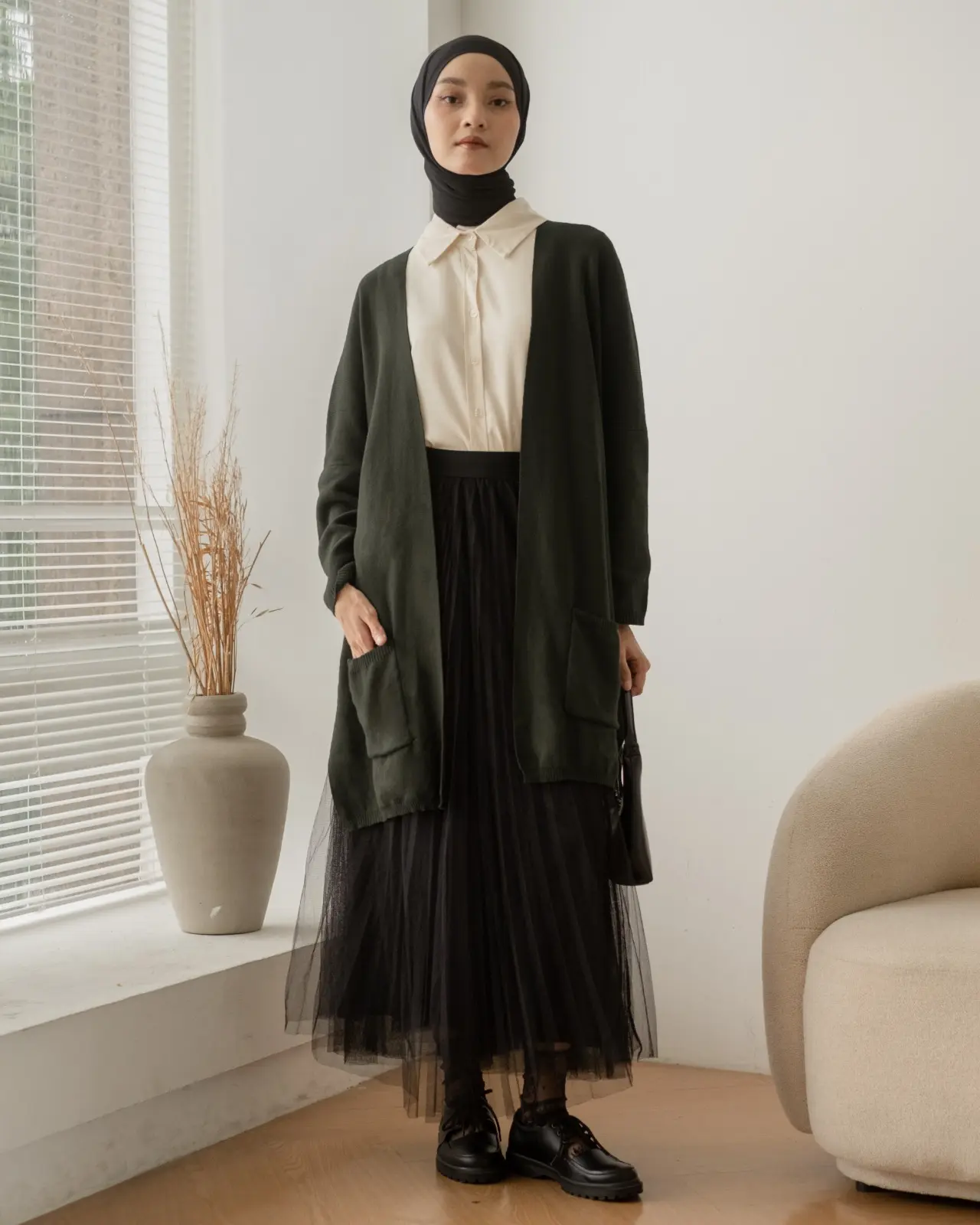 Shalone Cardi Army