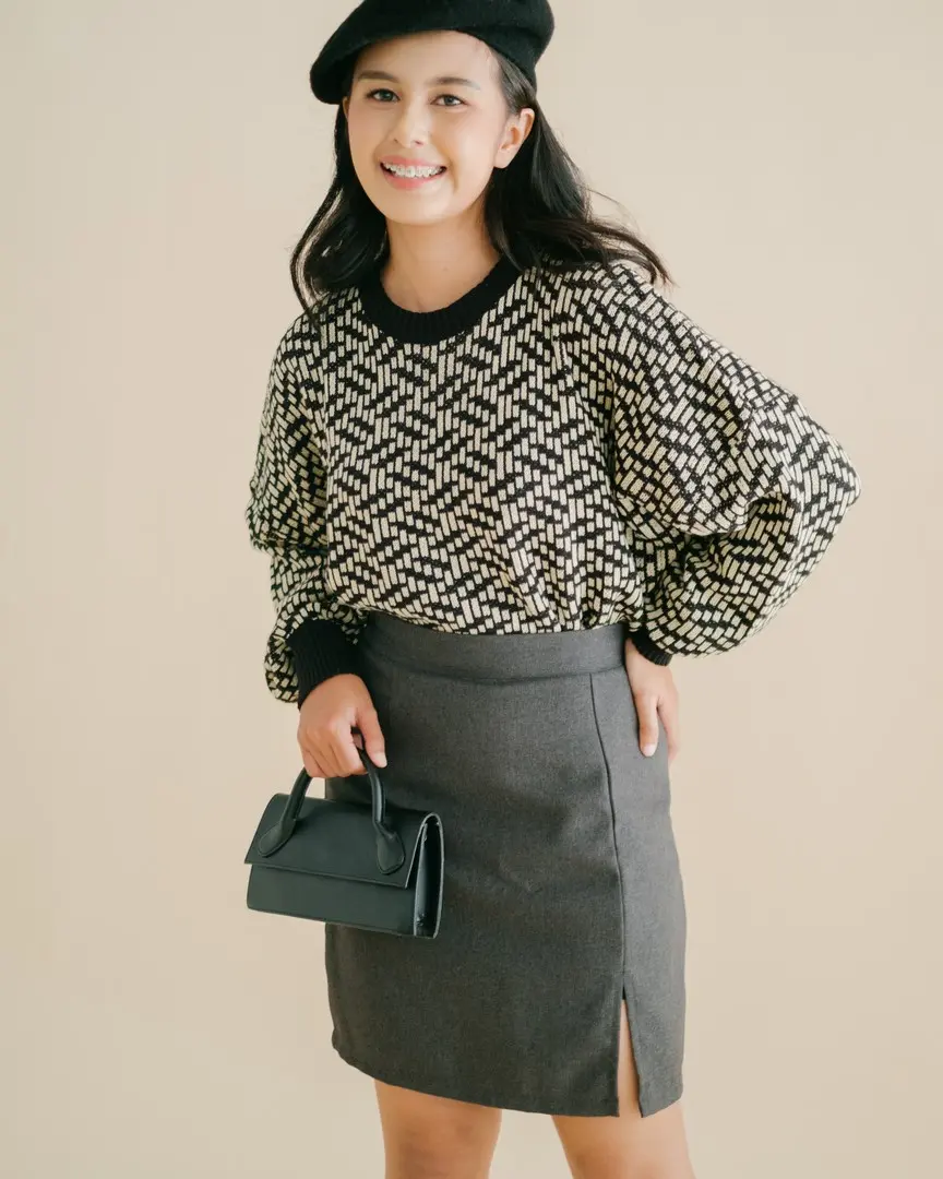 Chaire Sweater Black - Image 4