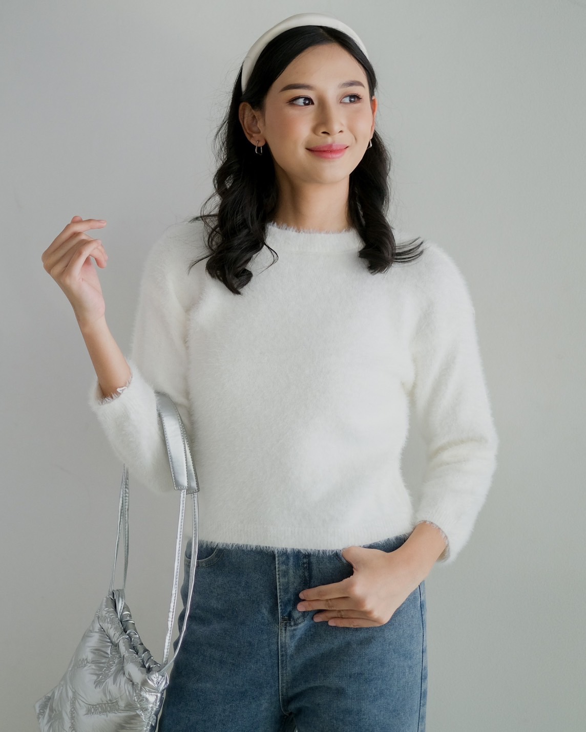 Carolia Sweater Kode 0927 Broken White