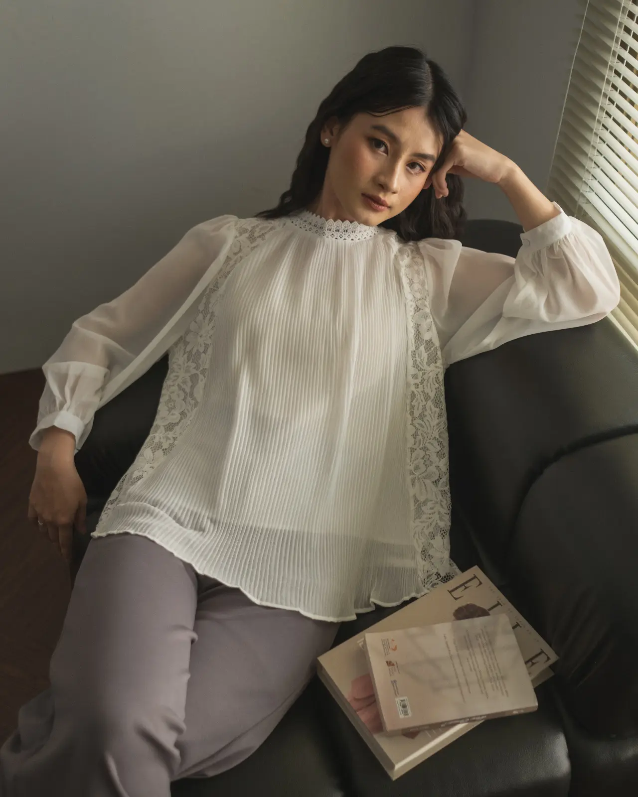 Casie Longsleeve Kode 104 Broken White - Image 2