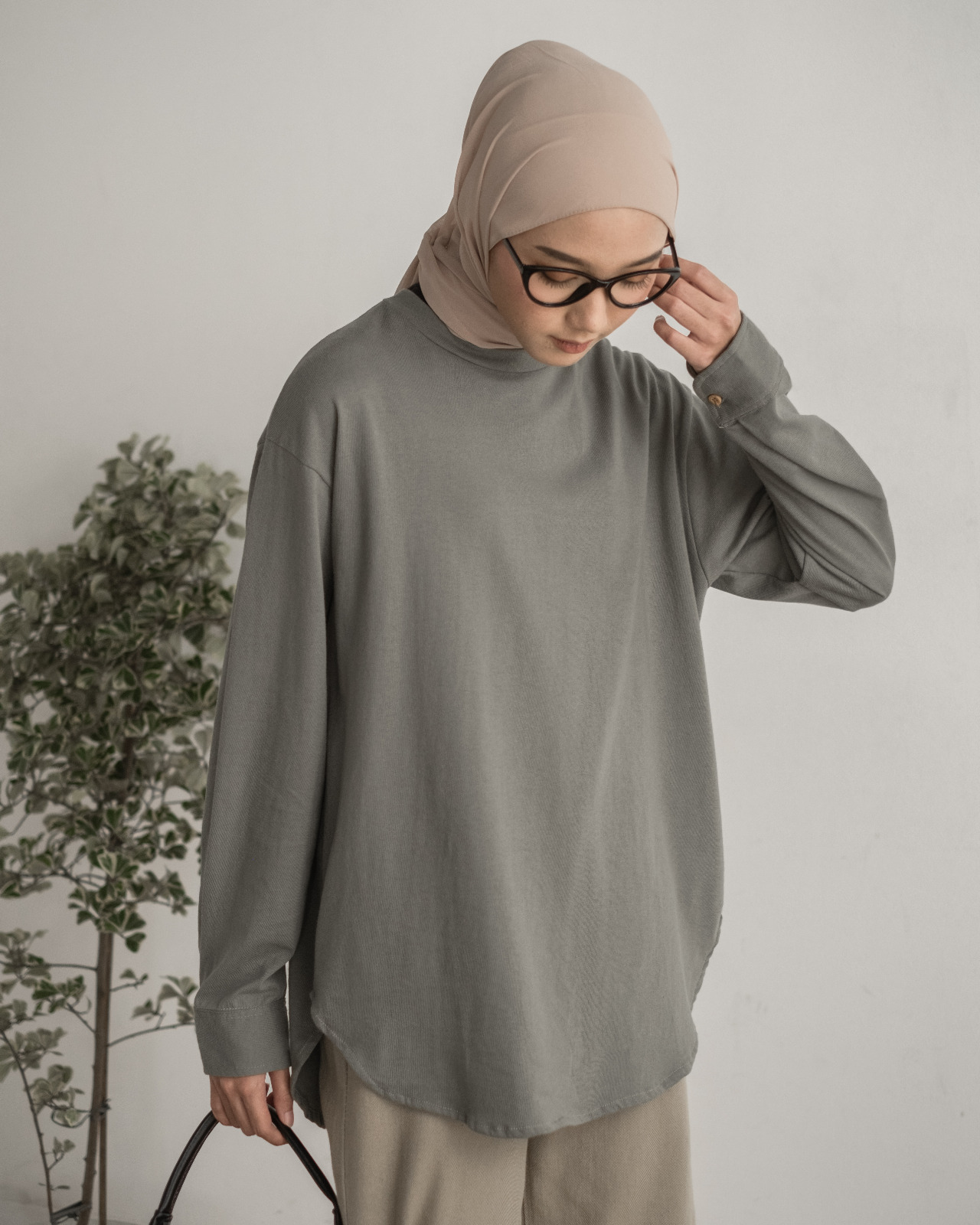 Farida Longsleeve Kode 4239 Sage Green - Image 2
