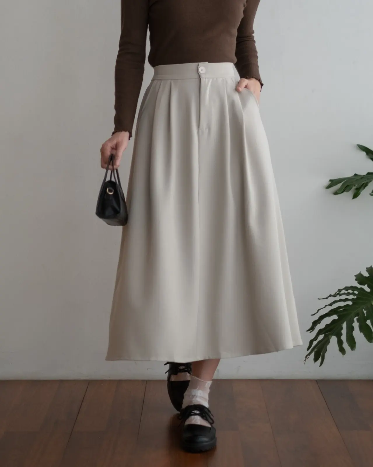Gracelyn Skirt Kode 109 Beige