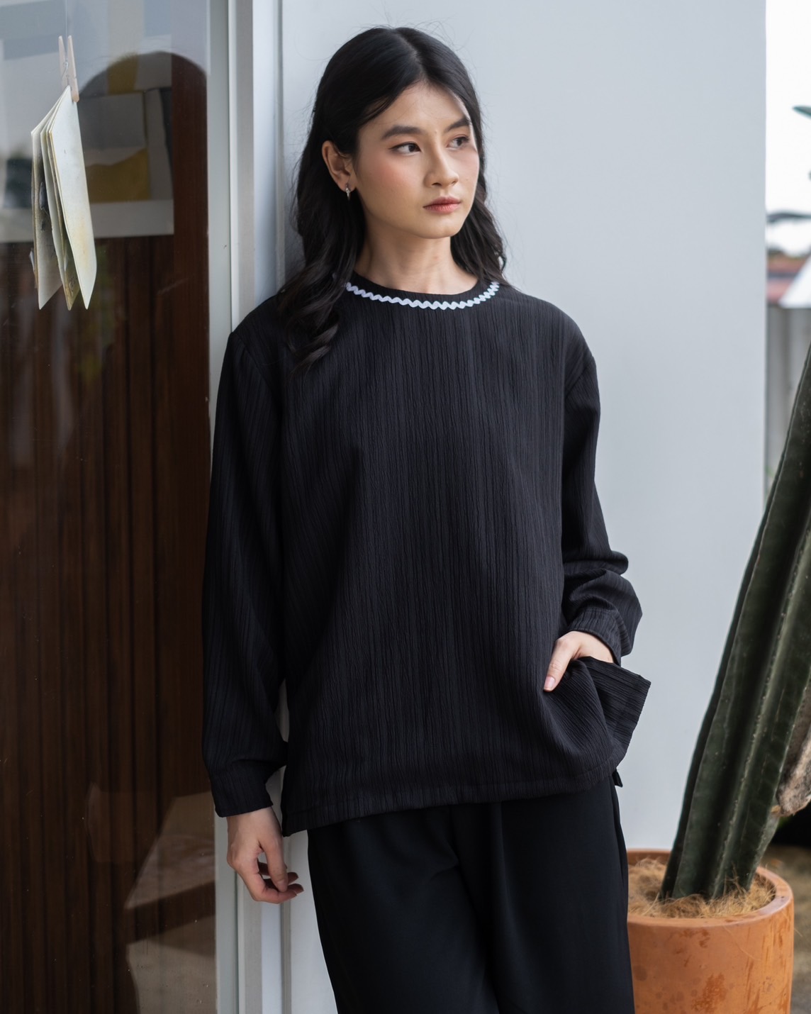 Ula Blouse Black - Image 2