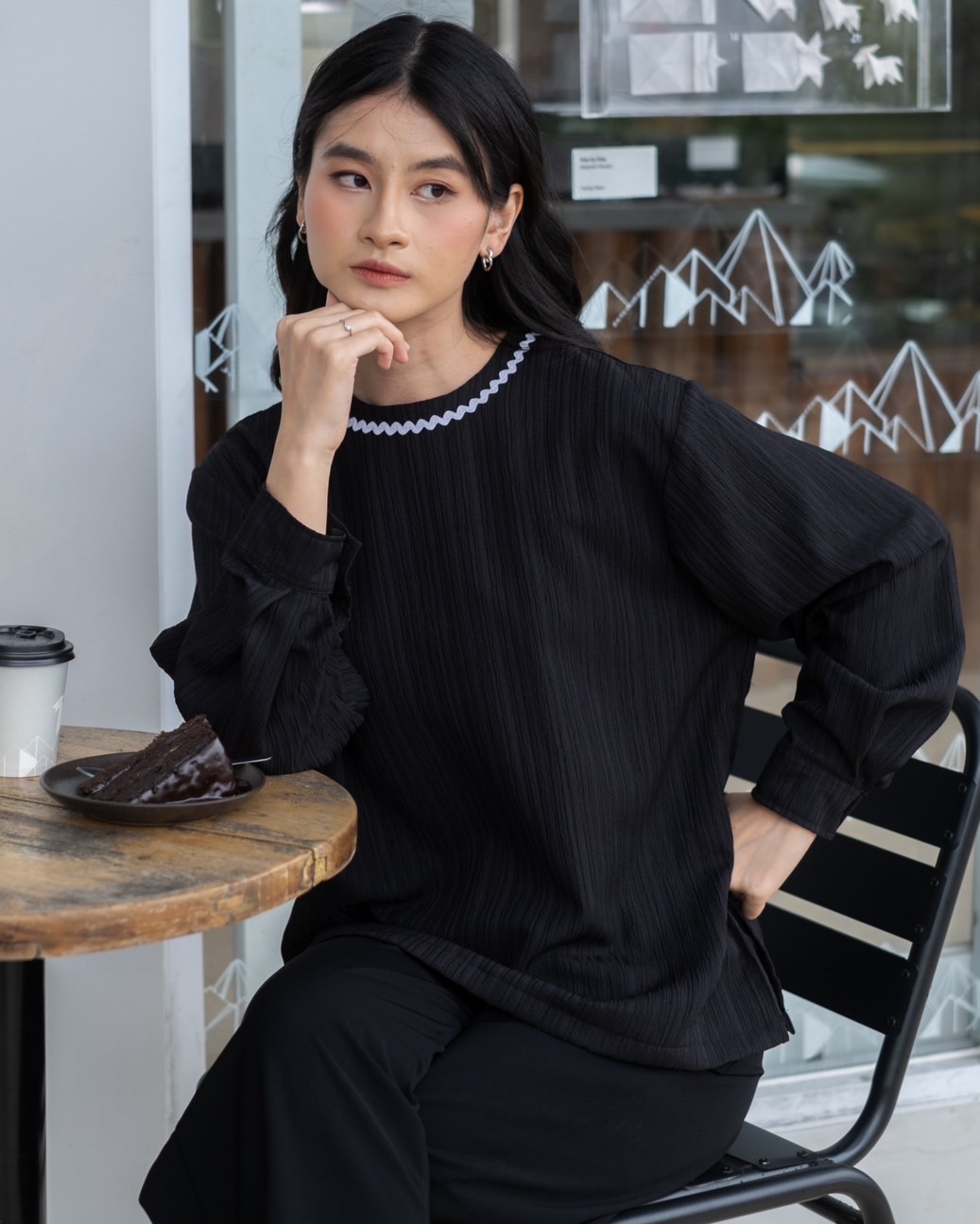 Ula Blouse Black - Image 3