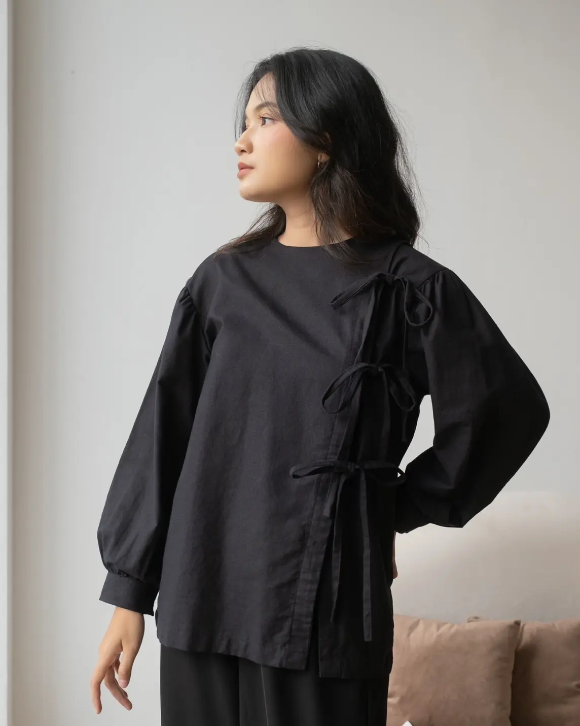 Alternative view of Henza Blouse Black