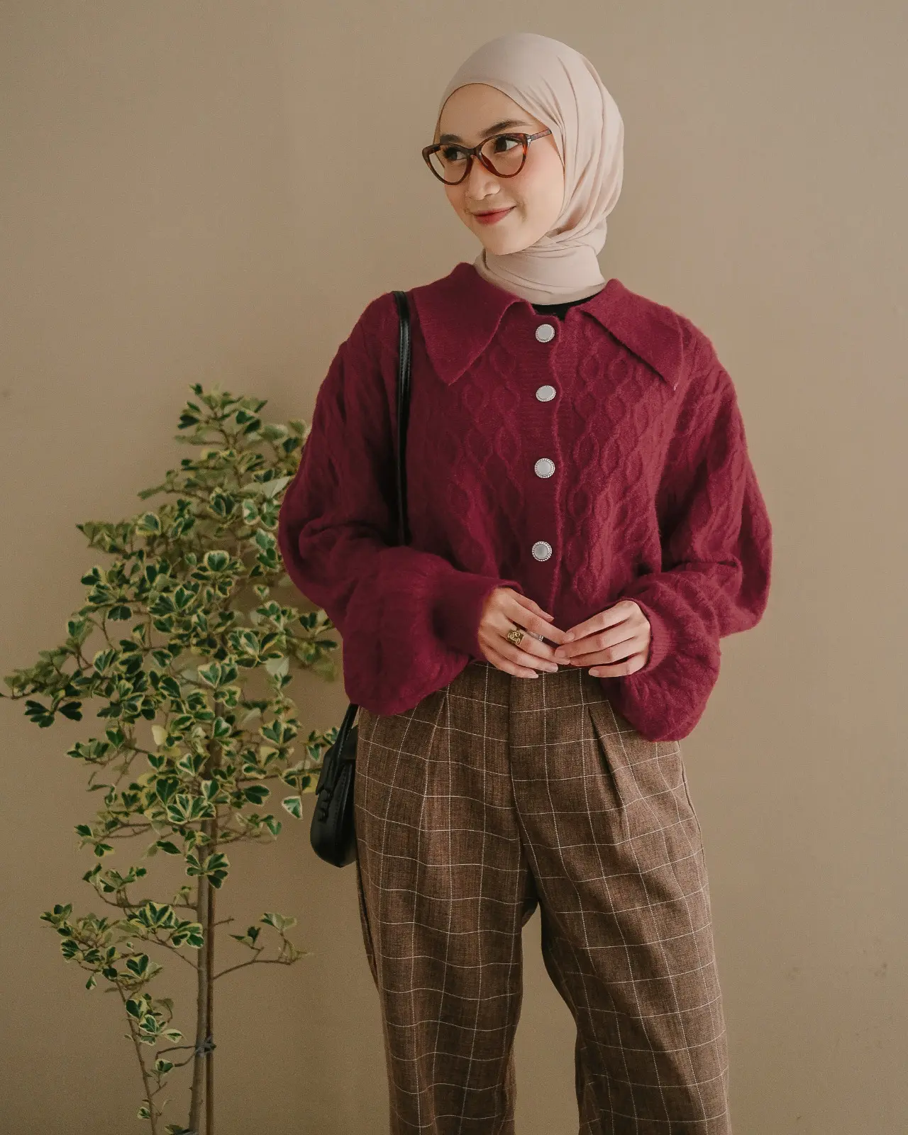 Irelyn Cardigan Maroon - Image 2