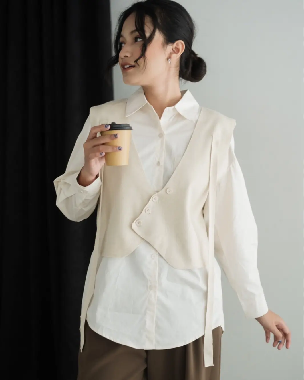 Jolie Shirt Kode 63 Beige