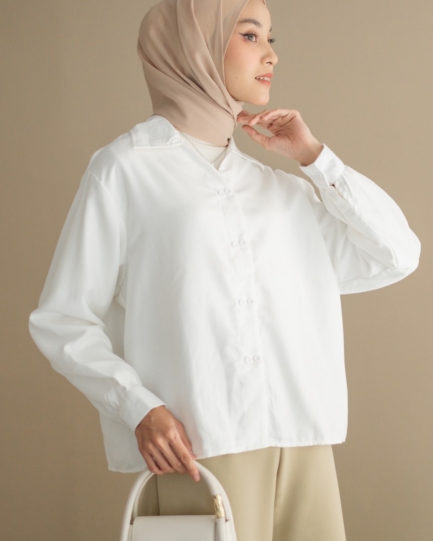 Rinea Shirt Broken White - Image 2