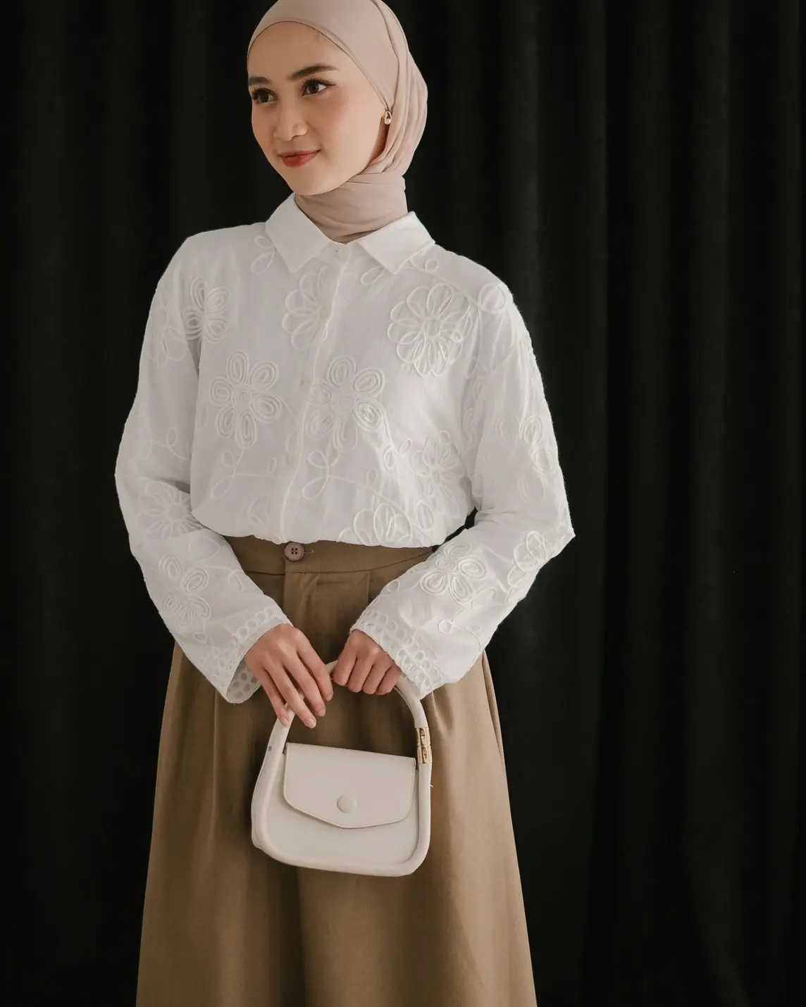 Uriana Shirt Kode 103 Broken White - Image 2