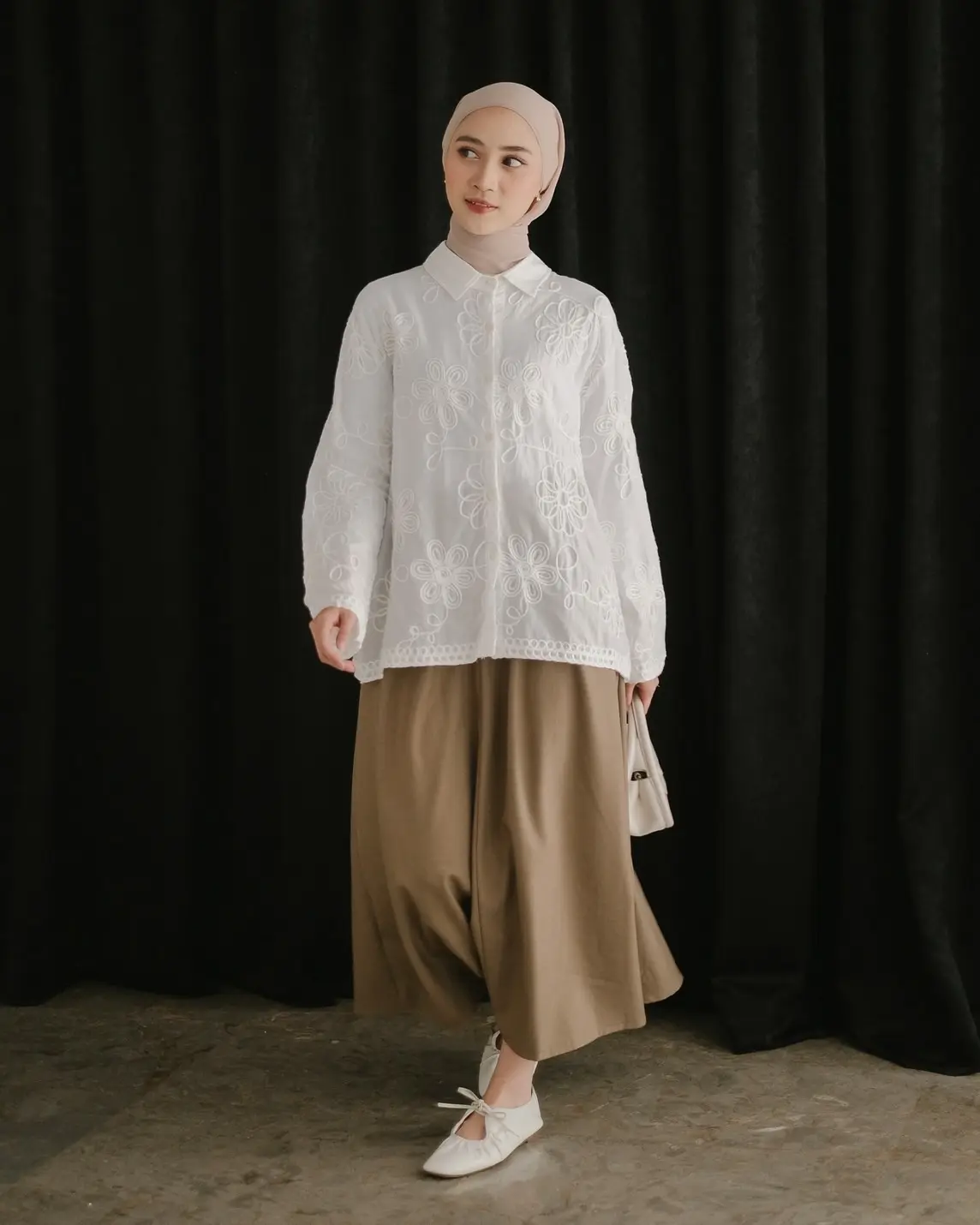Uriana Shirt Kode 103 Broken White - Image 3